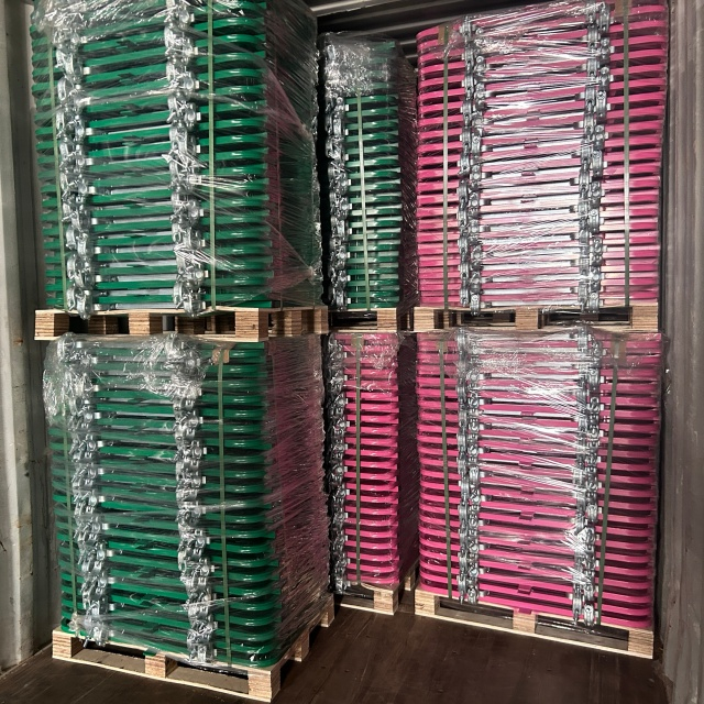 Scaffolding Gates and Trap Loading