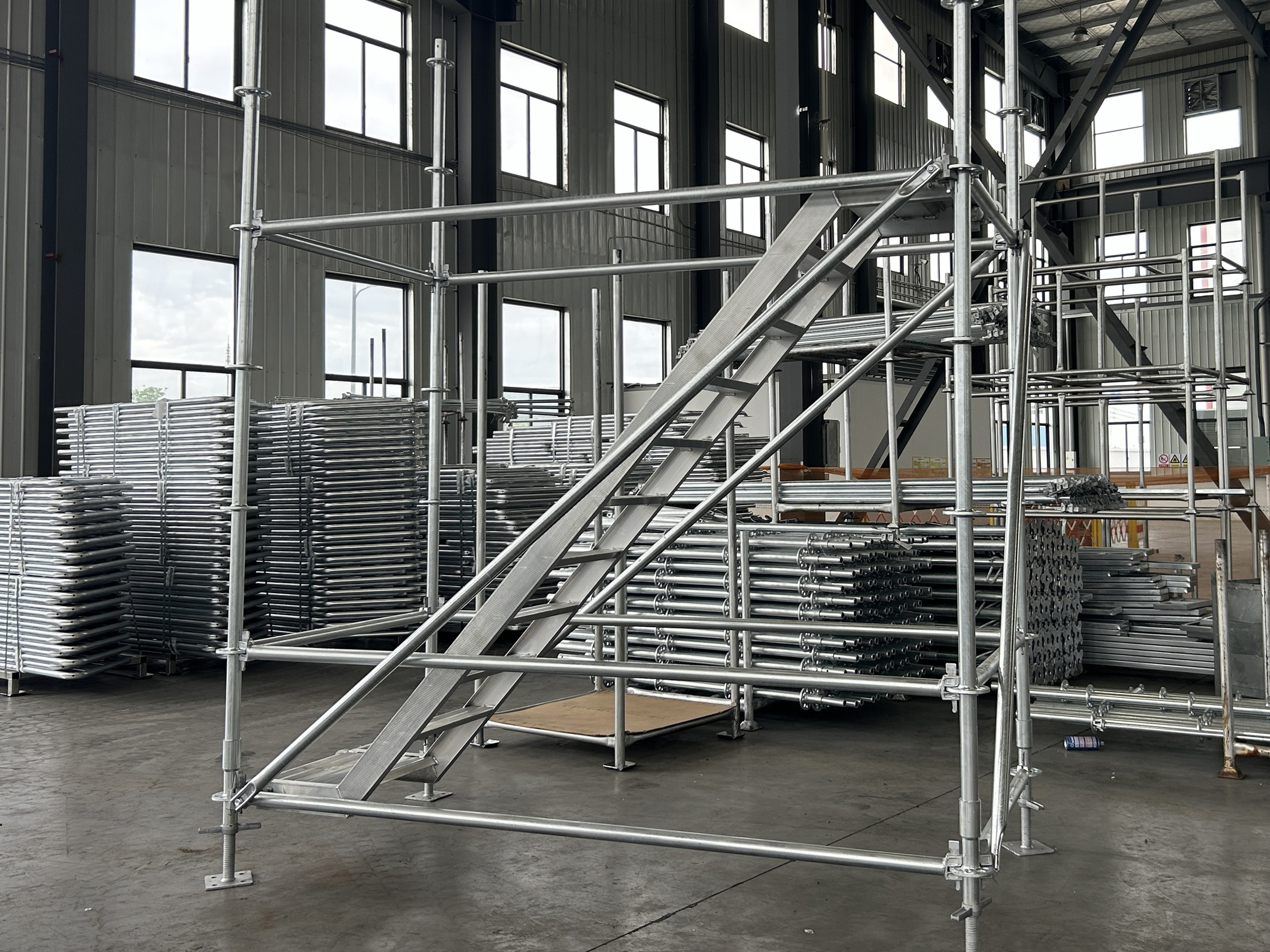 How To Use Ringlock Scaffolding Safely?