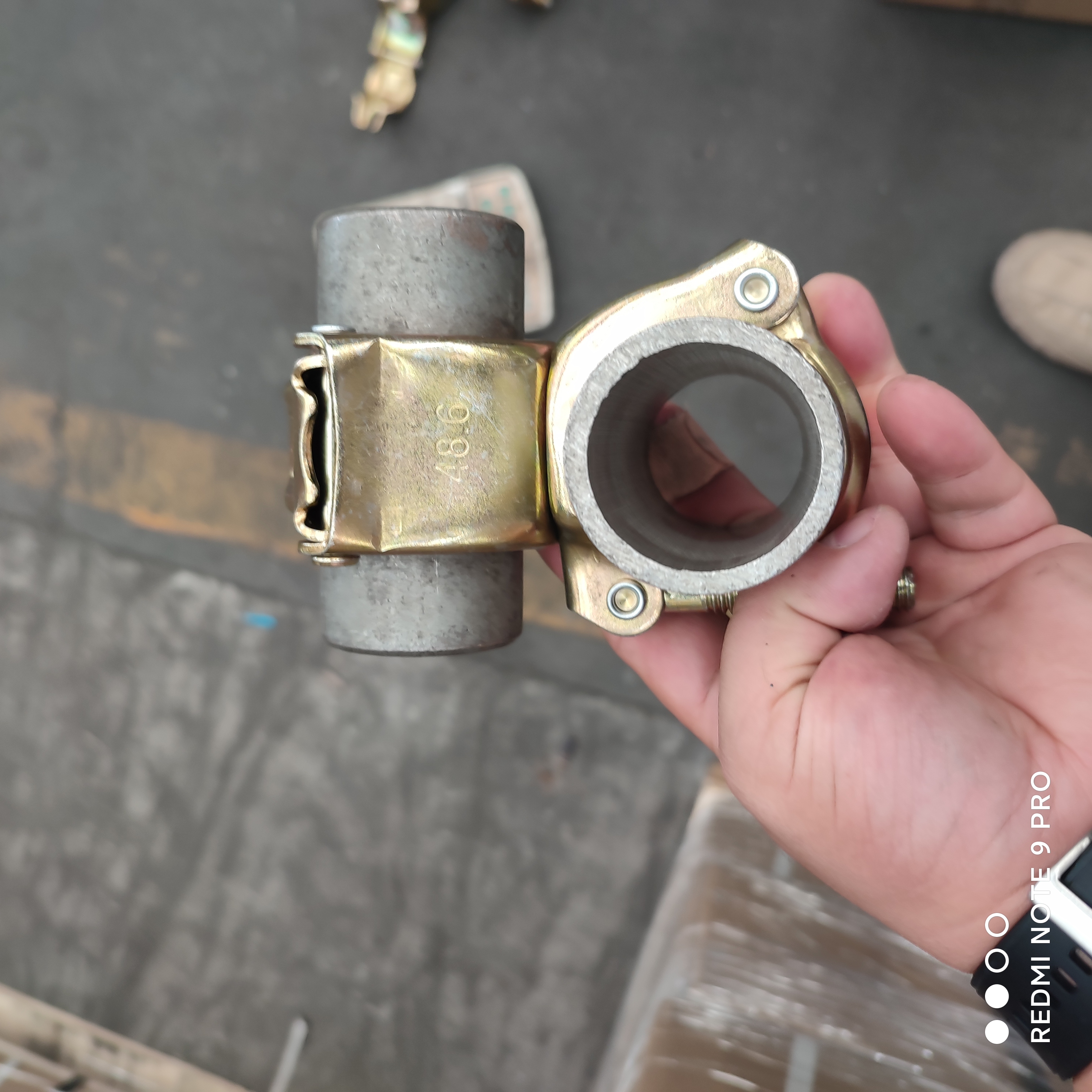 pressed swivel coupler