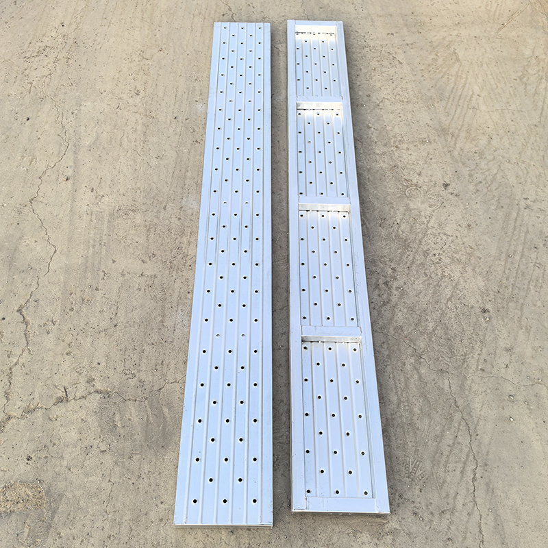 scaffolding colsed plank