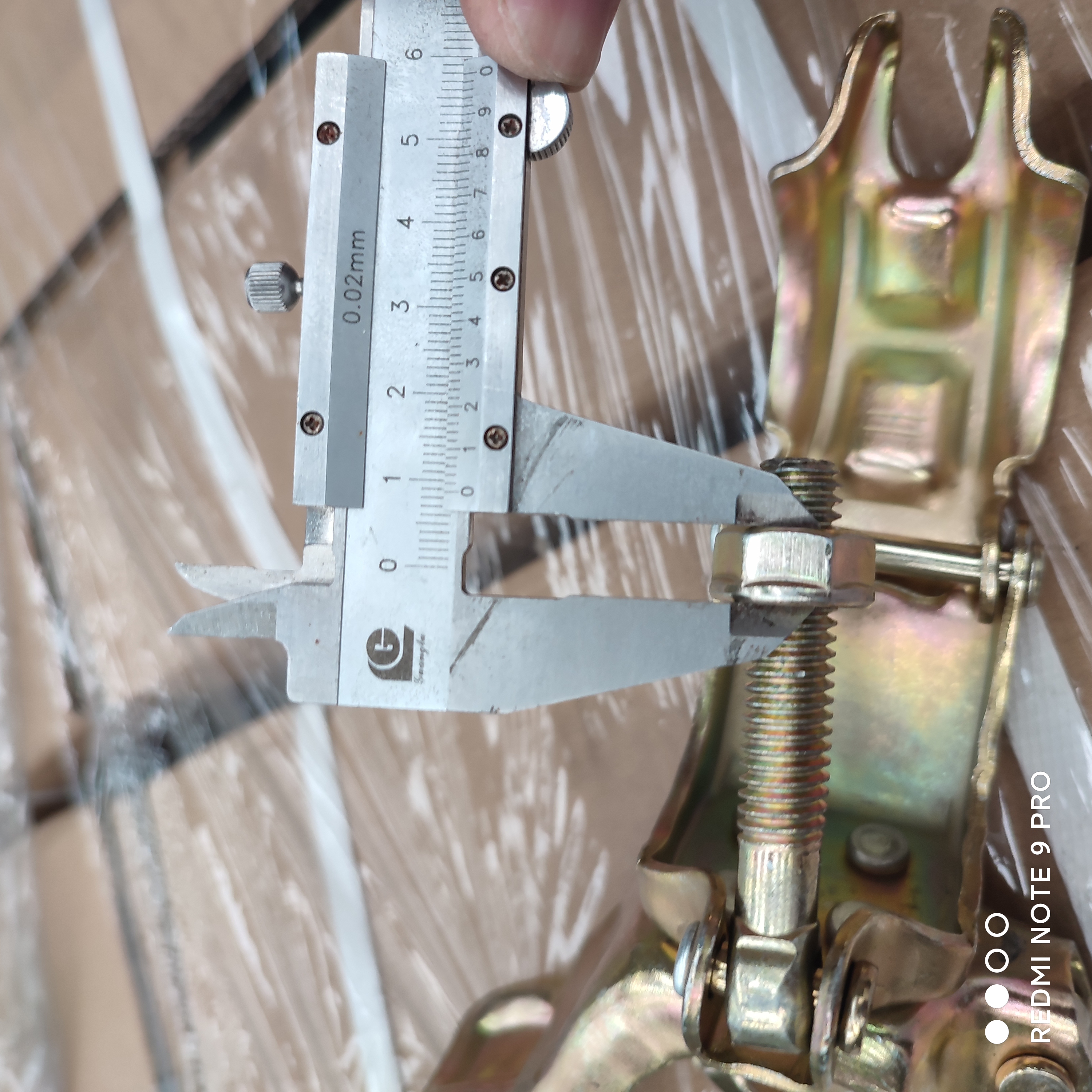 pressed swivel coupler