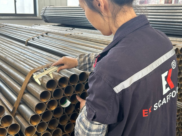 Steel pipe testing