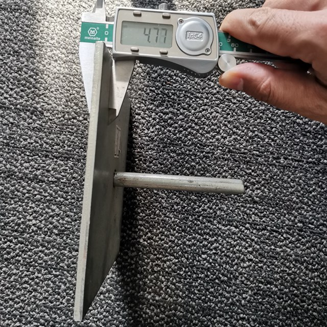 Round Bar Base Plate 17