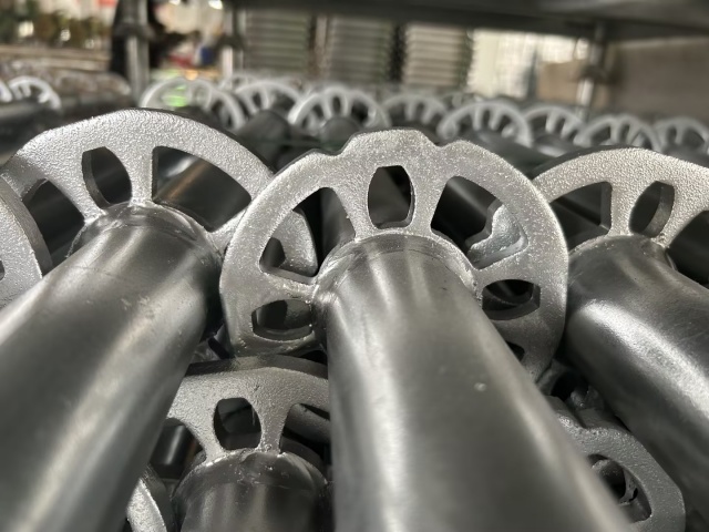 Ringlock scaffolding