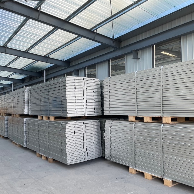 1.5m Closed Steel Plank