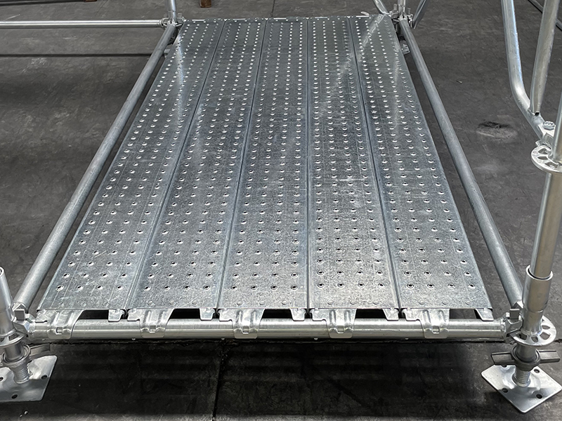 What Type of Scaffolding Planks Are Used in Scaffolding System?