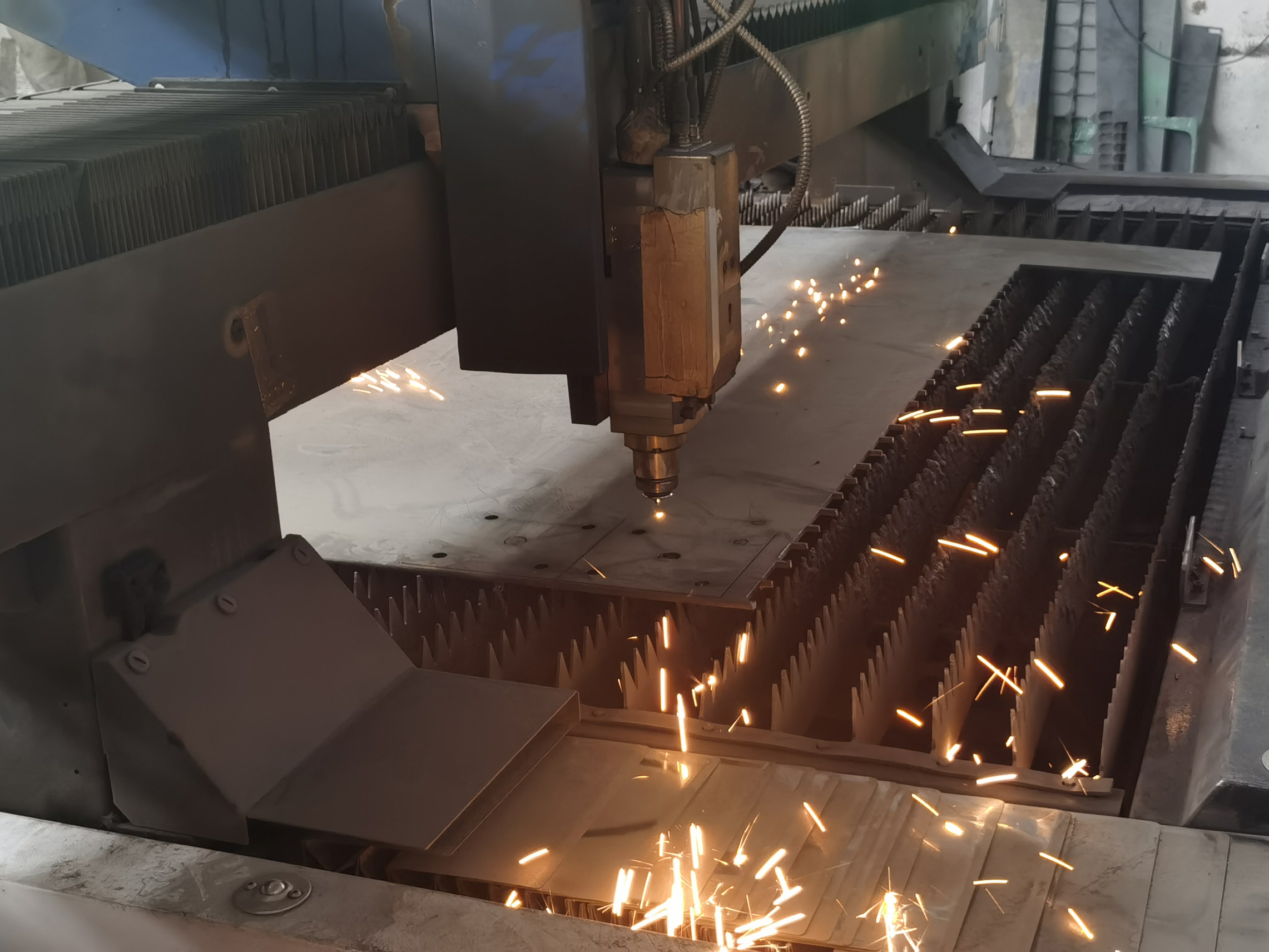 Base plate cutting