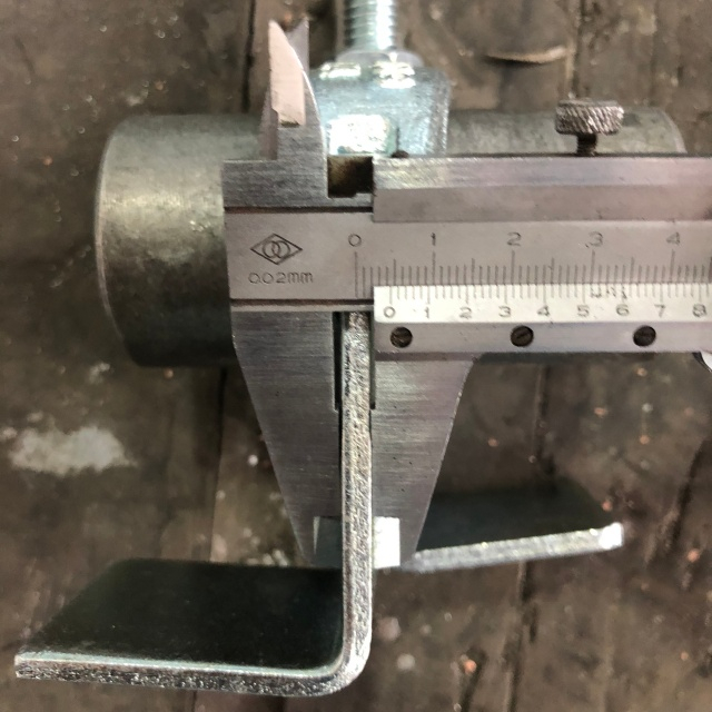 board retaining coupler