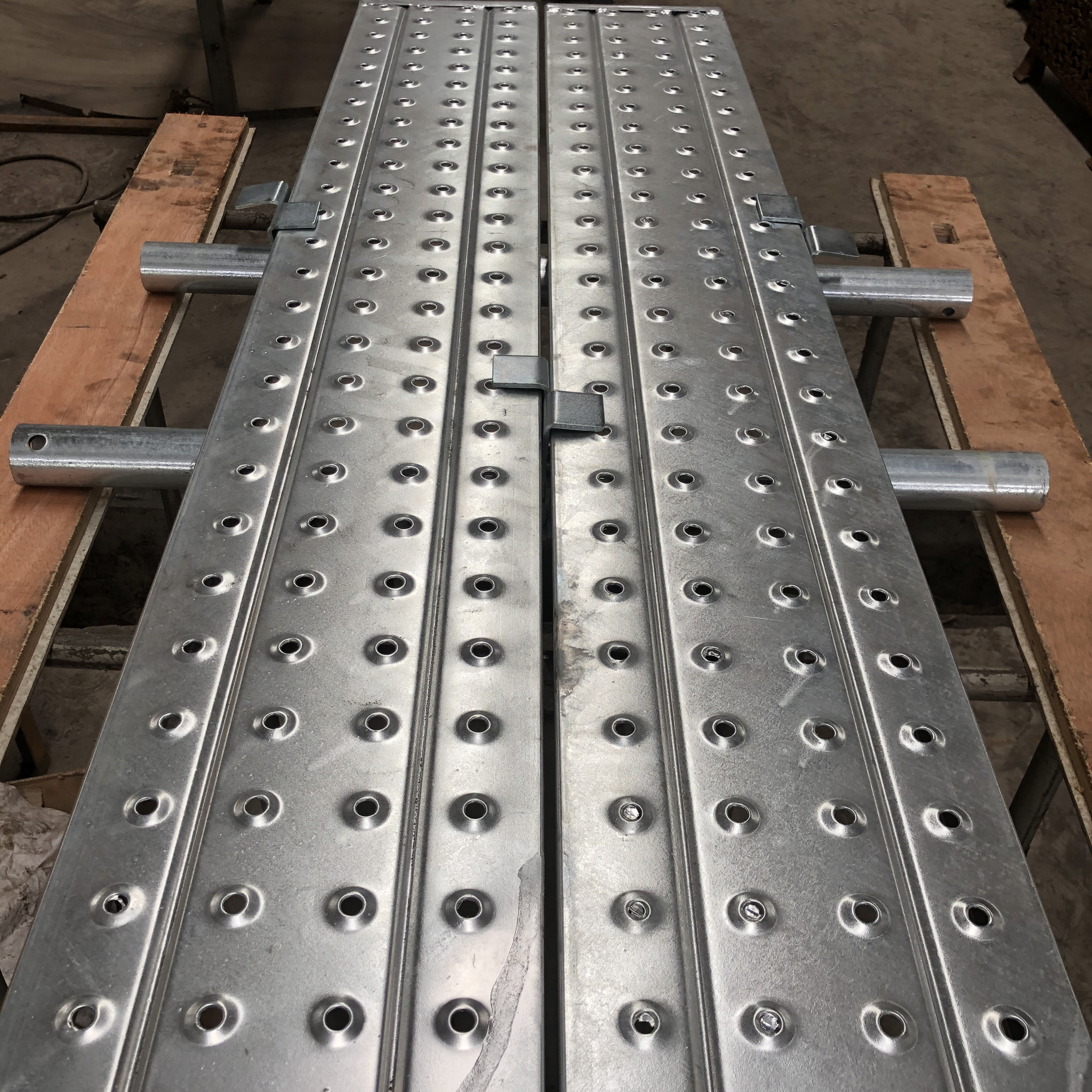 Board Retaining Coupler Packed