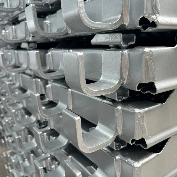 scaffolding hook plank