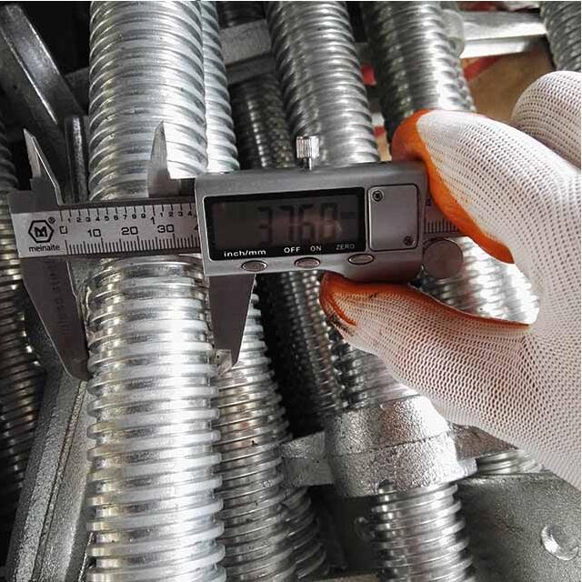 Galvanized BS1139 Scaffolding Swivel Screw Base Jack Nut For Tower Scaffold