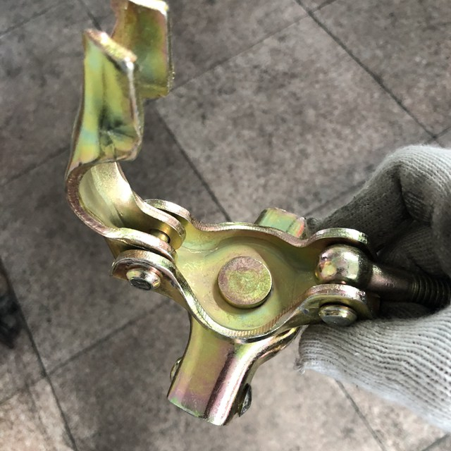 EN74 BS1139 Pressed Clamp Scaffolding Swivel Movable Coupler Fittings