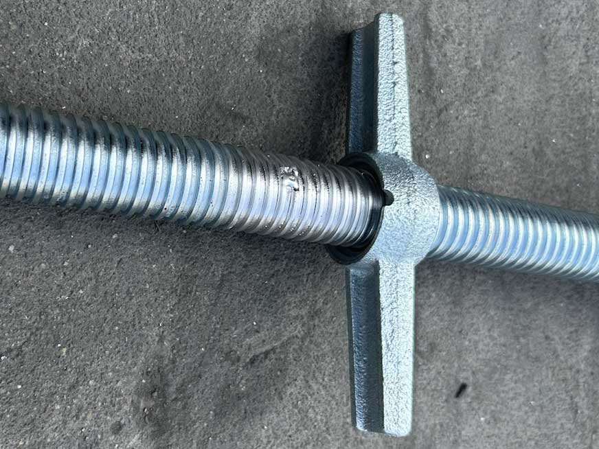 Destroy the screw jack