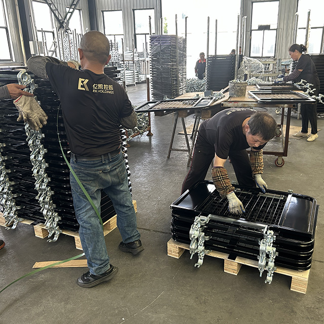 Scaffolding Gate Packing